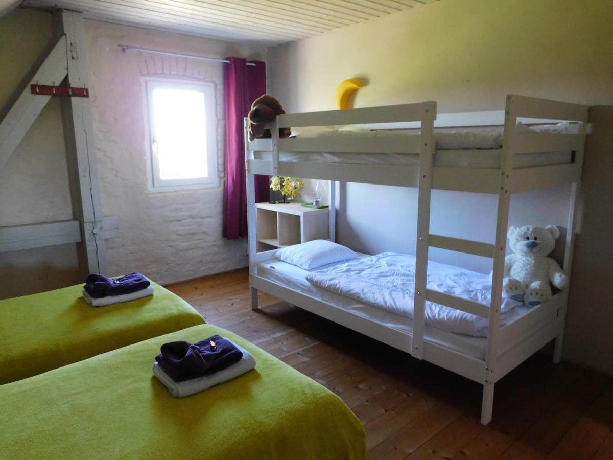 Weisten 5 * Burg Reuland